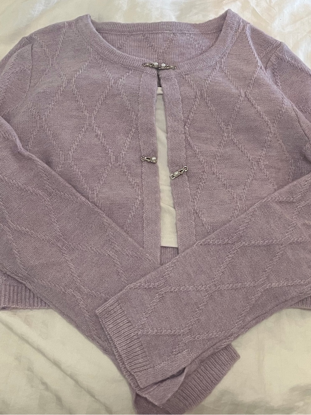 Cider cable Knit Cropped Cardigan + white tank top